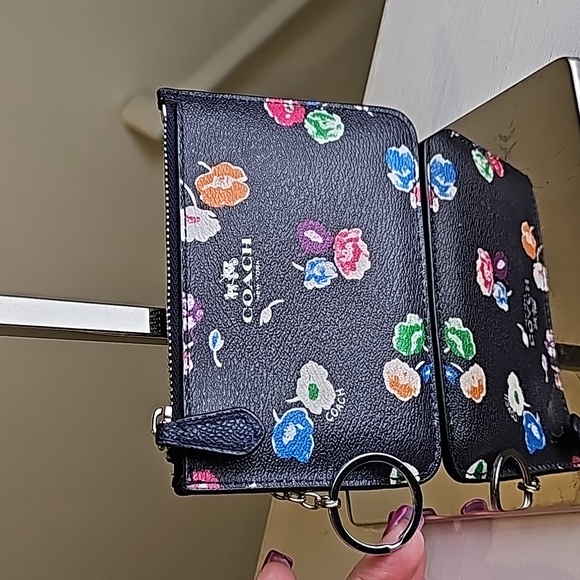 Coach Handbags - Coach Black Multicolor Floral Zip Top Card/ I.D./Coin/Key Wallet EUC